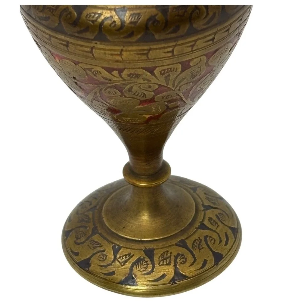 Vintage‎ Brass Petite Vase Etched Floral vin motif Ruffled Rim Made in India